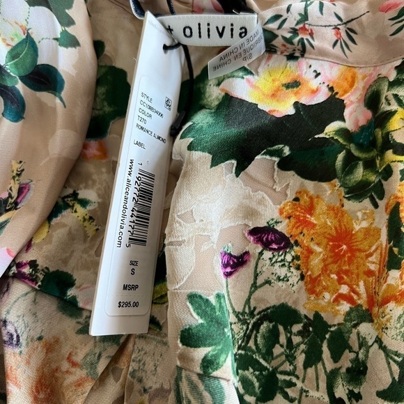 ALICE + OLIVIA Jeannie Floral Burnout Bow Collar Blouse - Picture 3 of 13